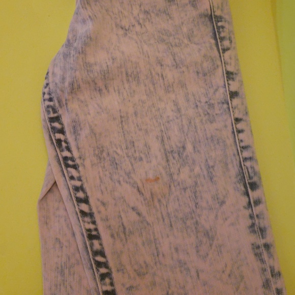 pink acid wash True Religion jeans - Picture 2 of 5